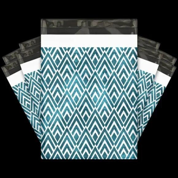 30 Poly Mailers/shipping Bags/ 30 Thank you Stickers  Geometric pattern & white - Picture 1 of 3